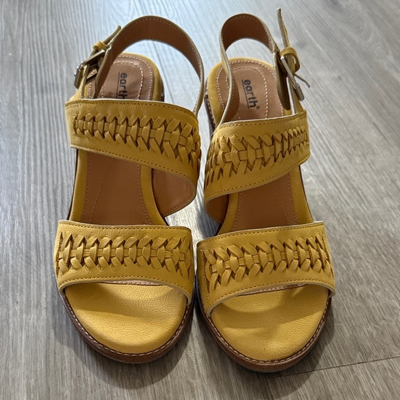 Earth Shoes - Earth Women's Braided Yellow Sandals